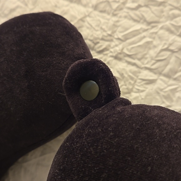 Sharper Image Travel Pillow - Picture 3 of 7